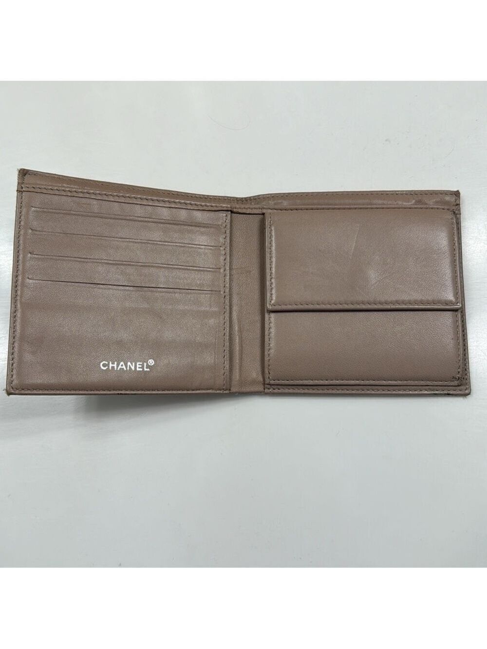 Chanel - Cloth Bifold wallet - great condition AUTHENTIC - Picture 2 of 15